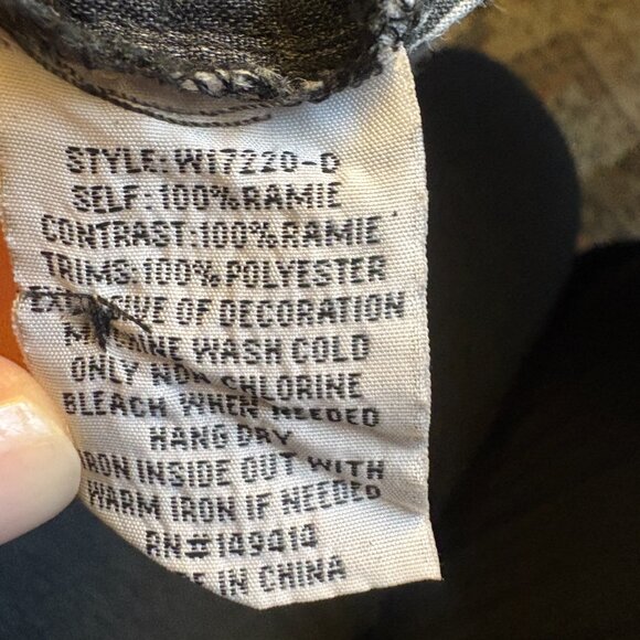 Johnny Was Senia Oversized Shirt size L large Embroidered top birds floral - Picture 13 of 13